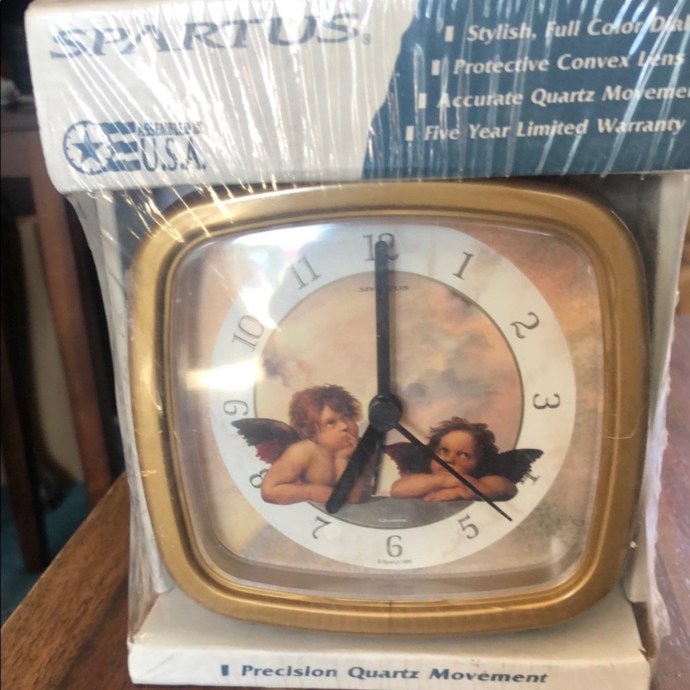 Spartus Spirit Gold Cherub Wall Clock - Gold